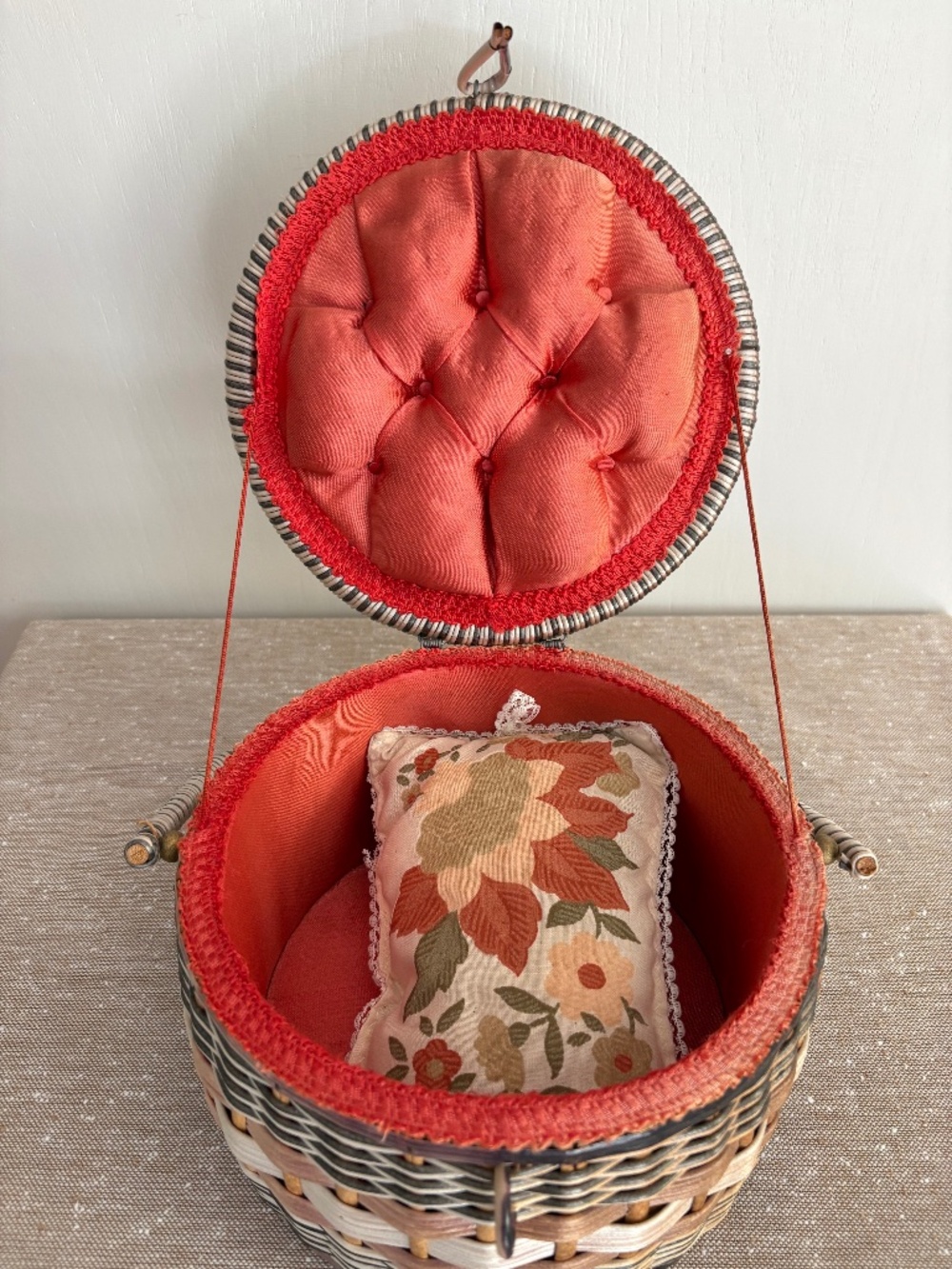 Vintage Mid Century Woven Sewing Basket Grandmillennial Cottagecore Craft Box